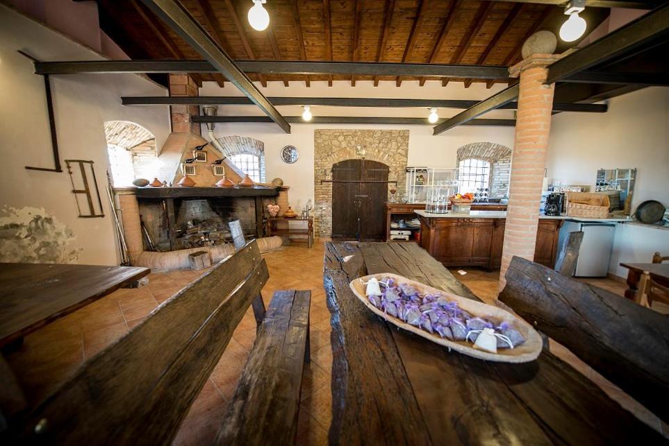 Fattoria Branciana Bed and Breakfast Rossena Eksteriør billede